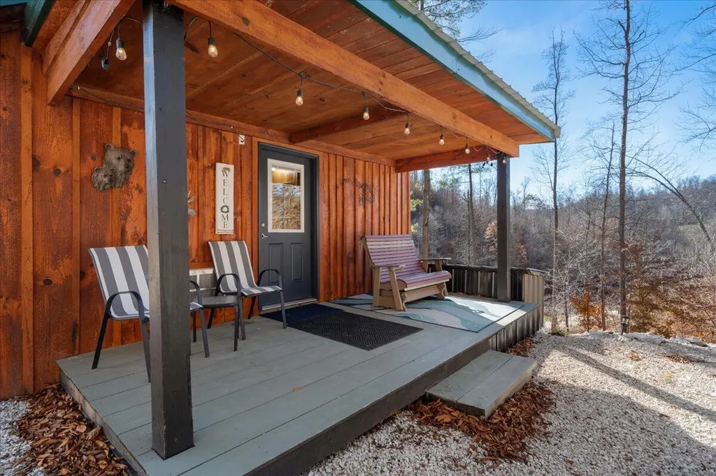 16 Hickory Lane Campton KY 41301