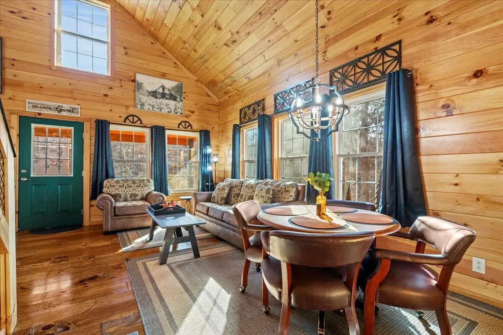 16 Hickory Lane Campton KY 41301