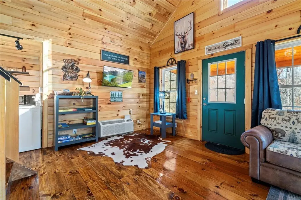 16 Hickory Lane Campton KY 41301