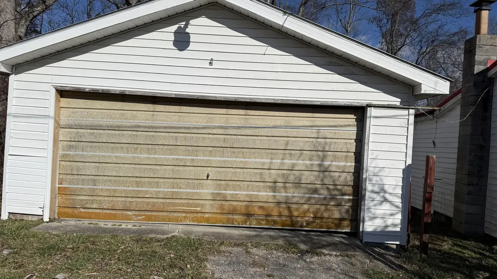 383 E Halcomb Road Orlando KY 40460