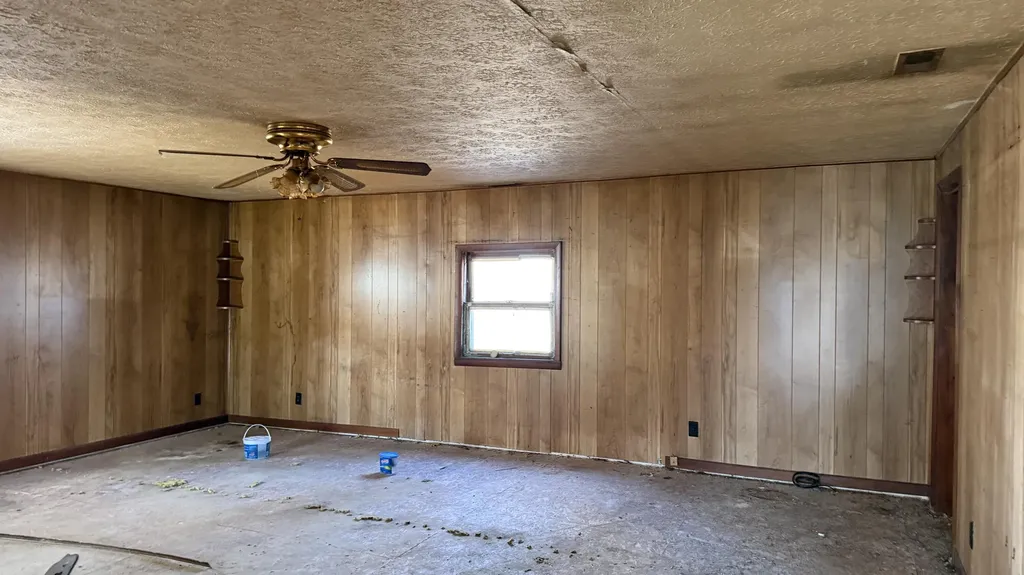 383 E Halcomb Road Orlando KY 40460