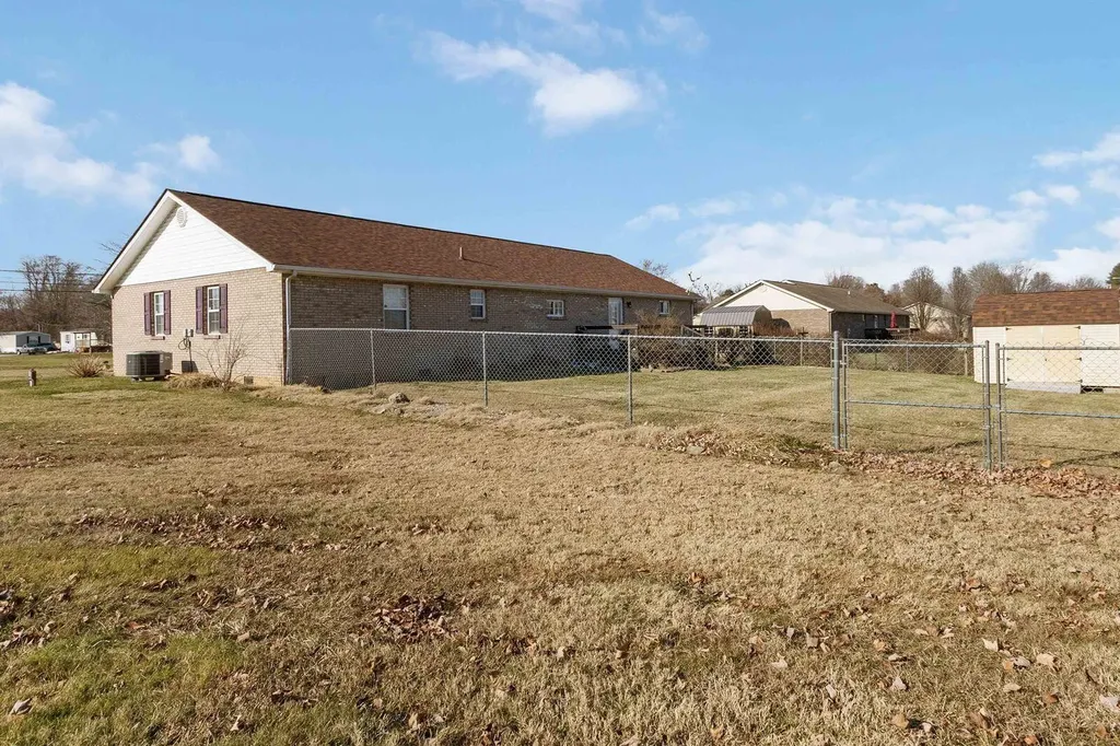 3938 North Highway 1247 Somerset KY 42503