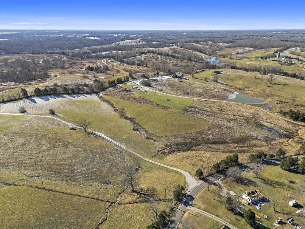 2011 Mill Creek Pike Lawrenceburg KY 40342