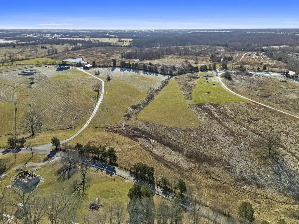 2011 Mill Creek Pike Lawrenceburg KY 40342