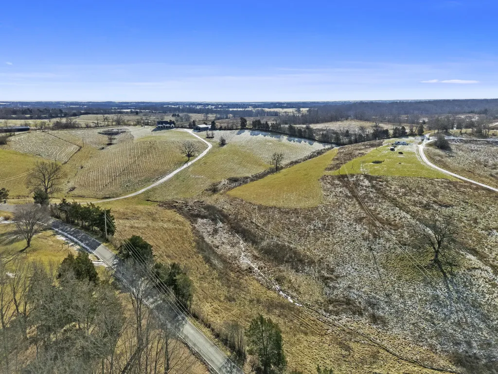 2011 Mill Creek Pike Lawrenceburg KY 40342