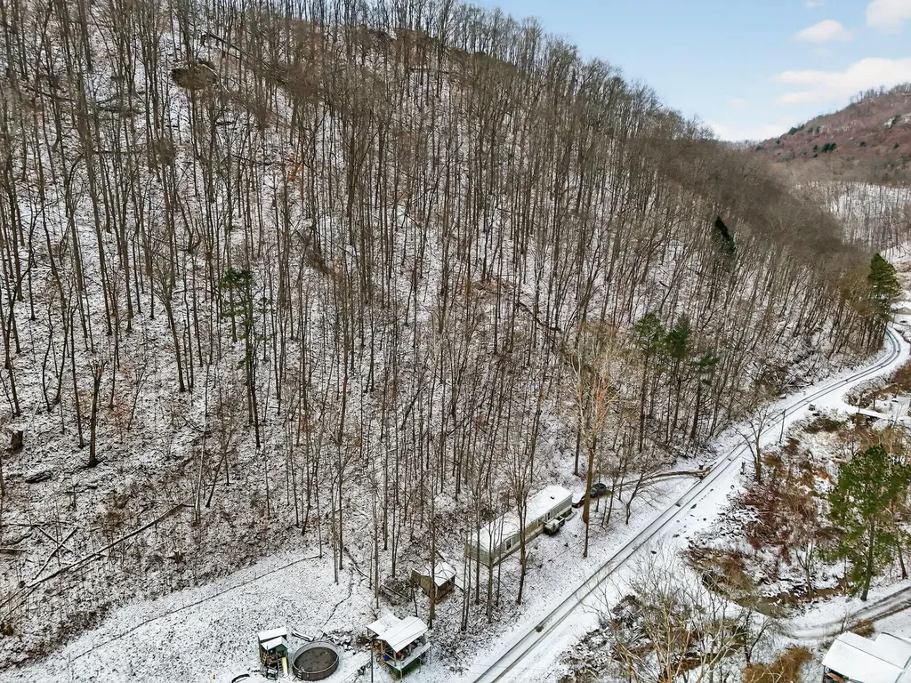 428 Kelly Fork Road Hazard KY 41701