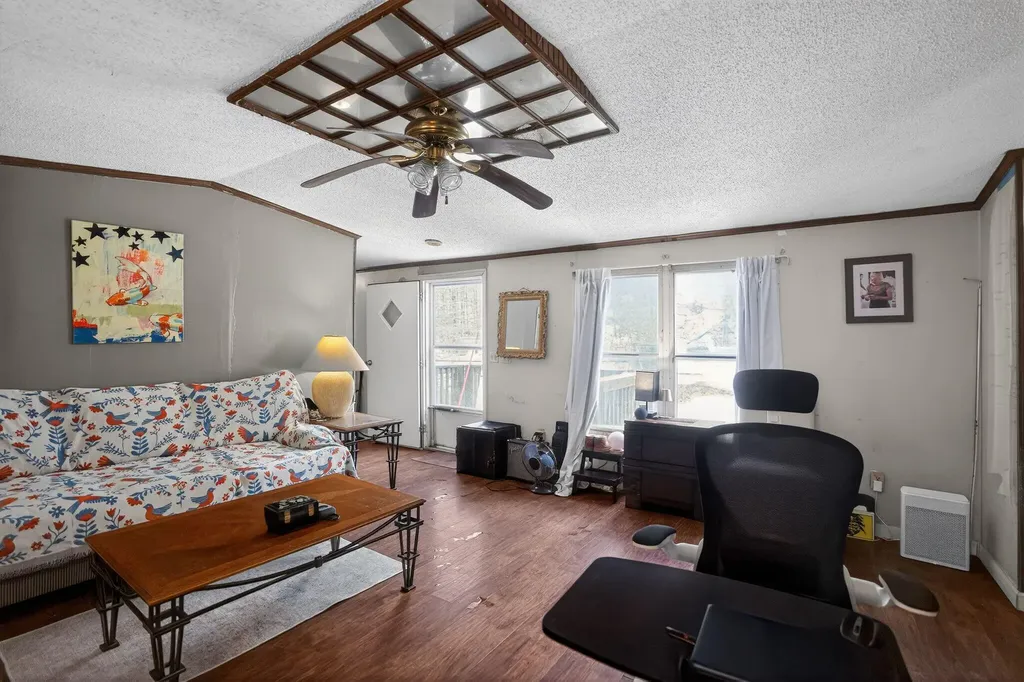 428 Kelly Fork Road Hazard KY 41701