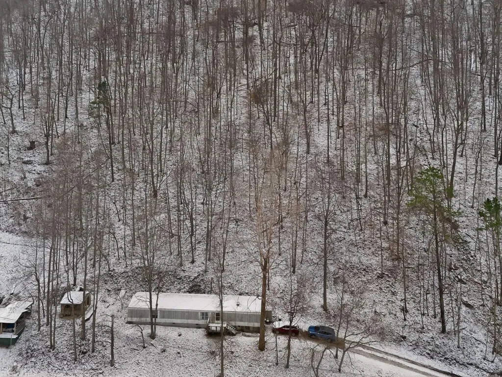 428 Kelly Fork Road Hazard KY 41701
