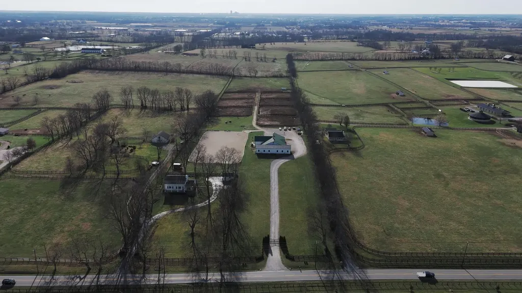 2152 Iron Works Pike Lexington KY 40511