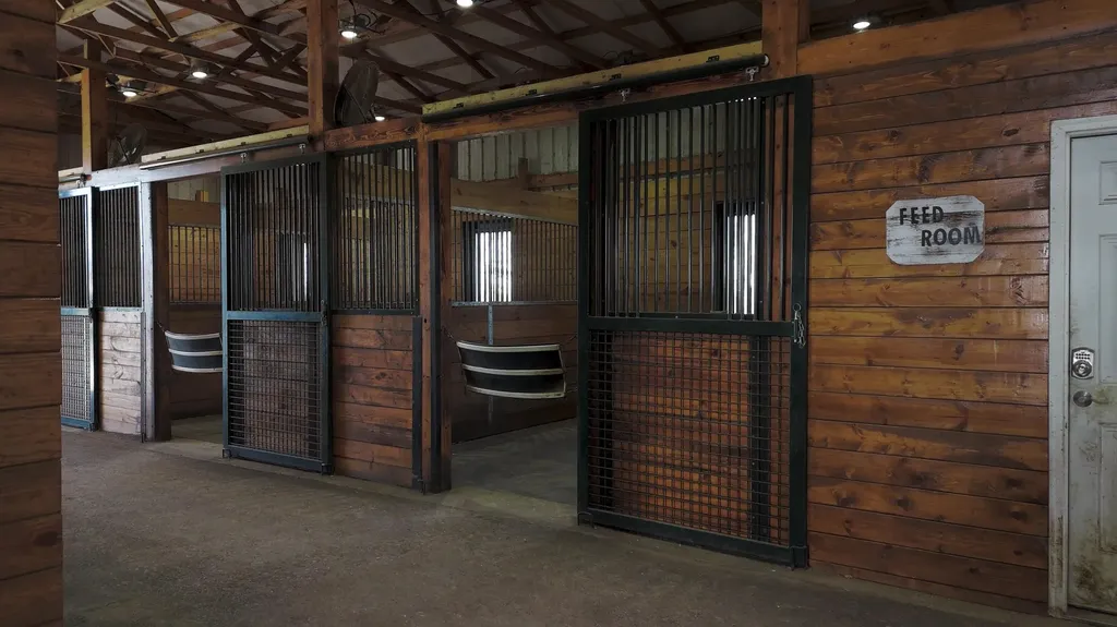 2152 Iron Works Pike Lexington KY 40511