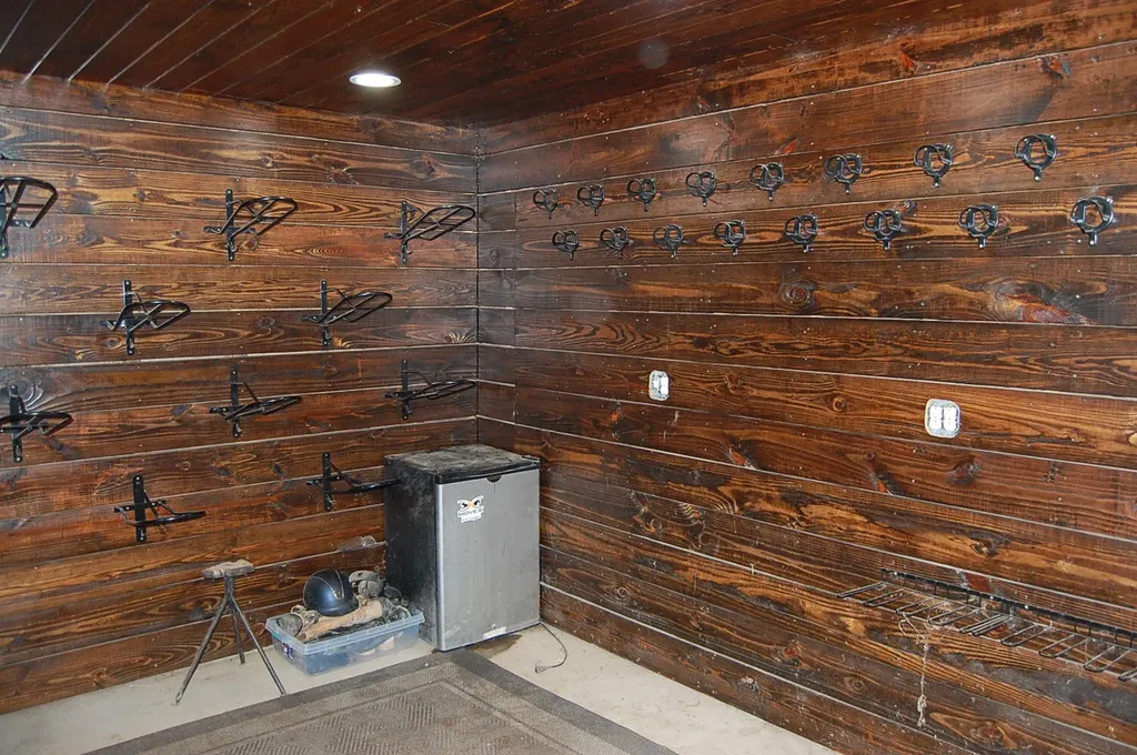2152 Iron Works Pike Lexington KY 40511