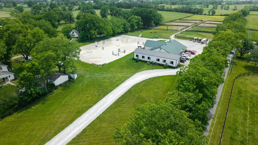 2152 Iron Works Pike Lexington KY 40511