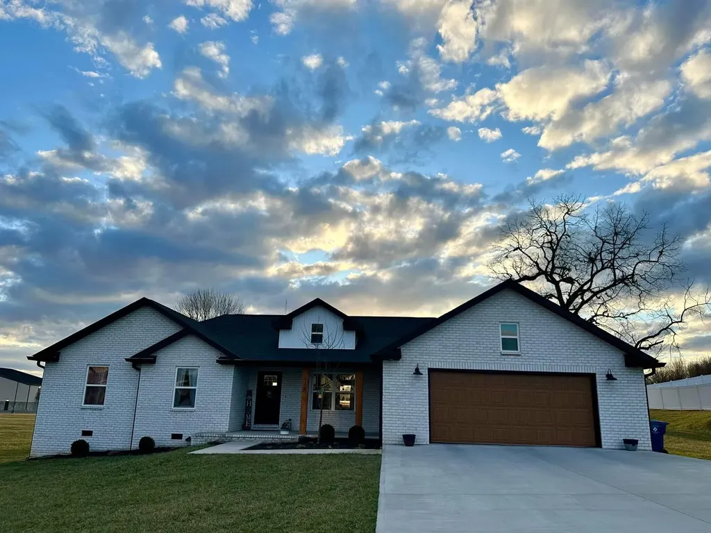 179 Clear Lake Drive Somerset KY 42503