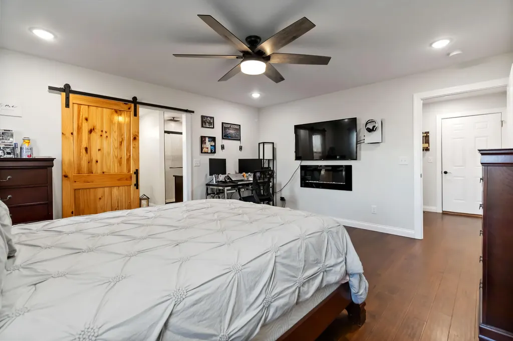 179 Clear Lake Drive Somerset KY 42503