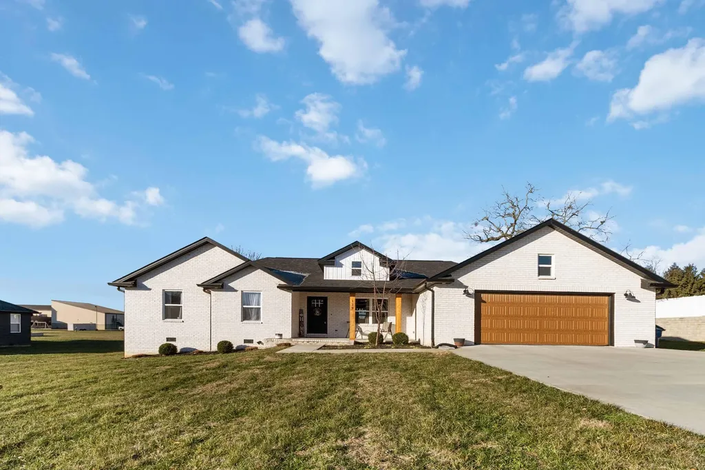 179 Clear Lake Drive Somerset KY 42503