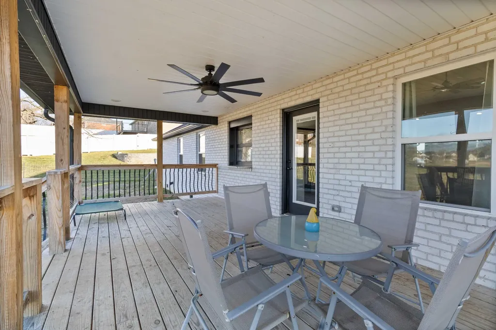 179 Clear Lake Drive Somerset KY 42503