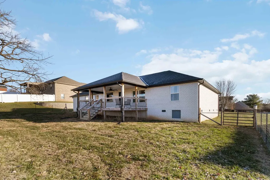 179 Clear Lake Drive Somerset KY 42503
