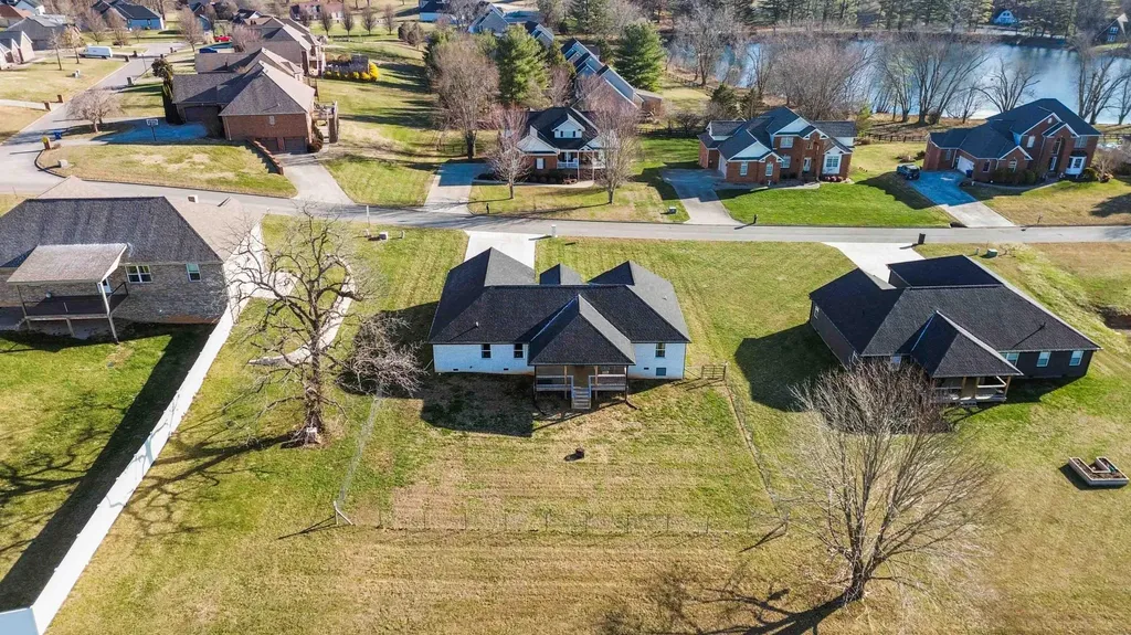 179 Clear Lake Drive Somerset KY 42503