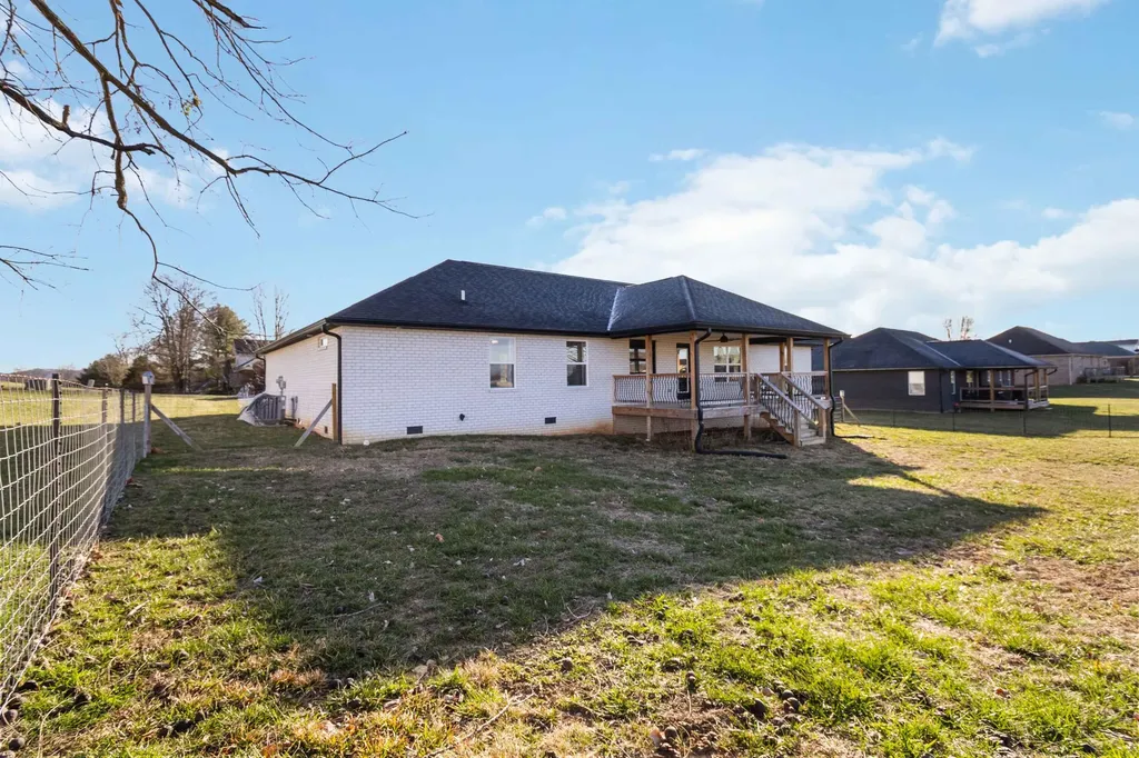 179 Clear Lake Drive Somerset KY 42503