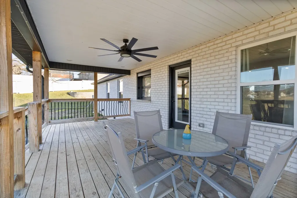 179 Clear Lake Drive Somerset KY 42503