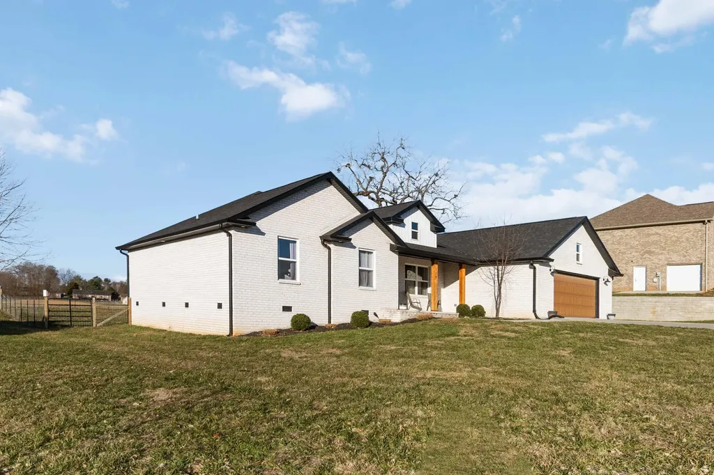 179 Clear Lake Drive Somerset KY 42503