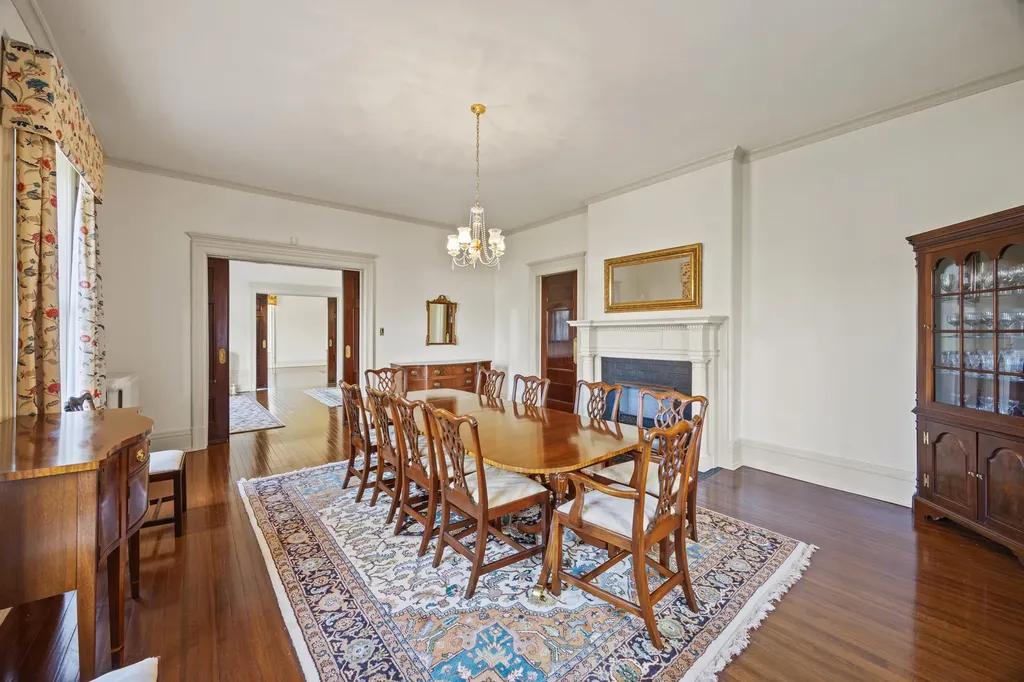 160 Elm Street Versailles KY 40383