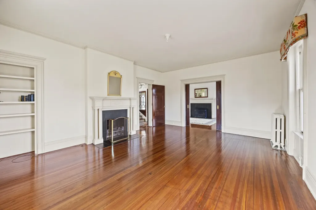160 Elm Street Versailles KY 40383