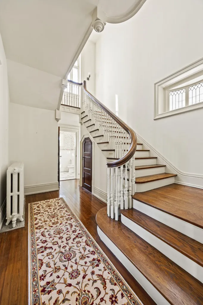 160 Elm Street Versailles KY 40383