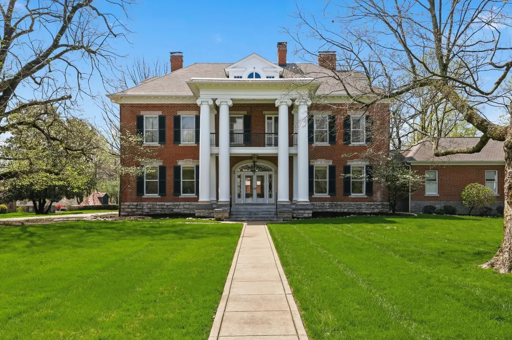 160 Elm Street Versailles KY 40383