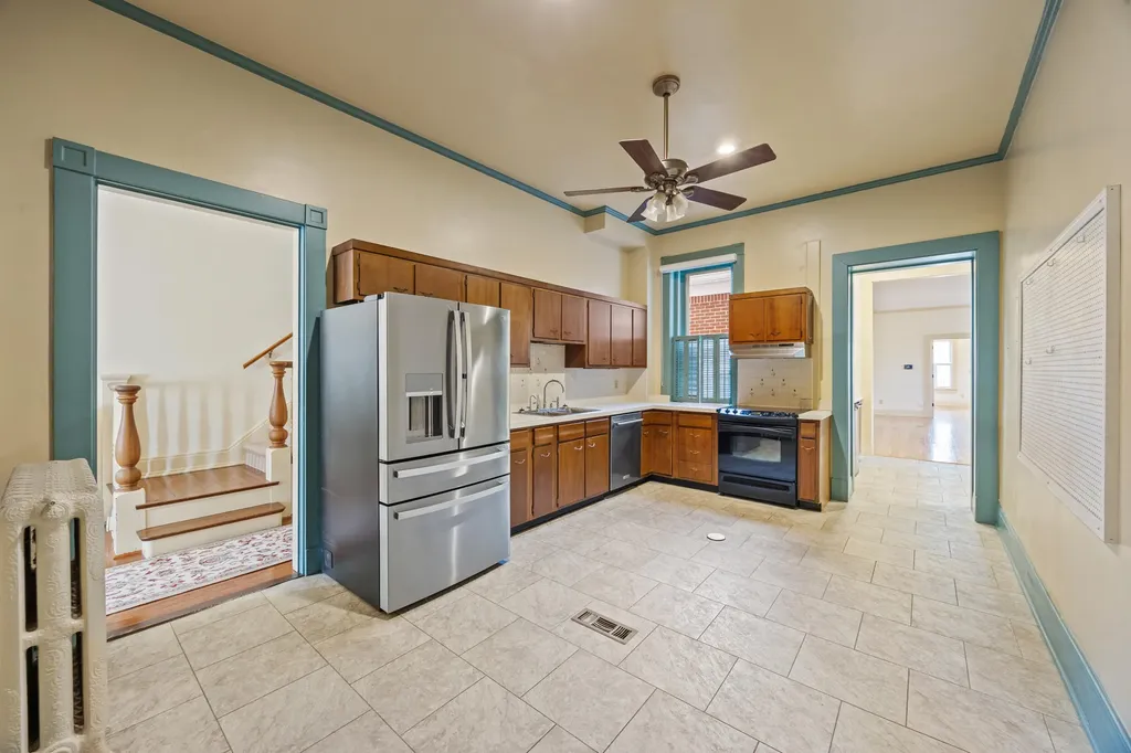160 Elm Street Versailles KY 40383