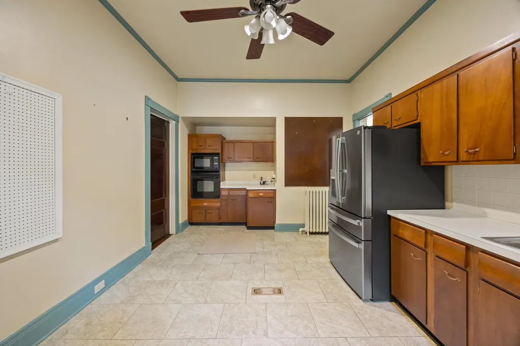 160 Elm Street Versailles KY 40383