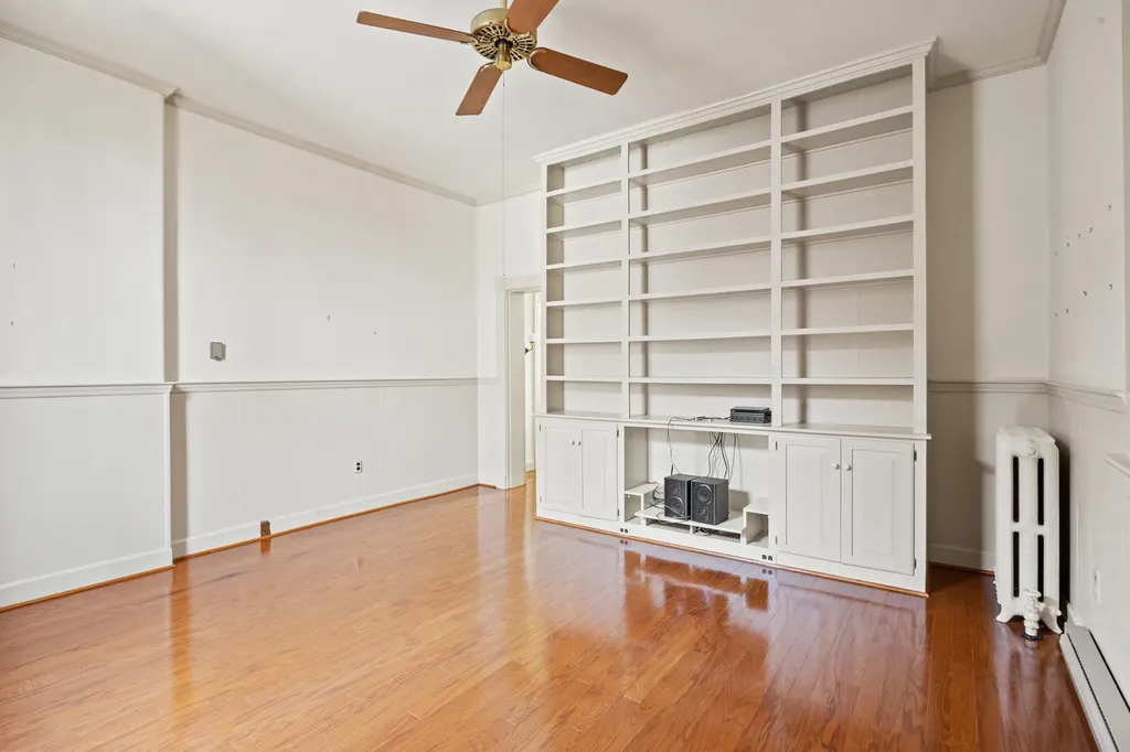 160 Elm Street Versailles KY 40383