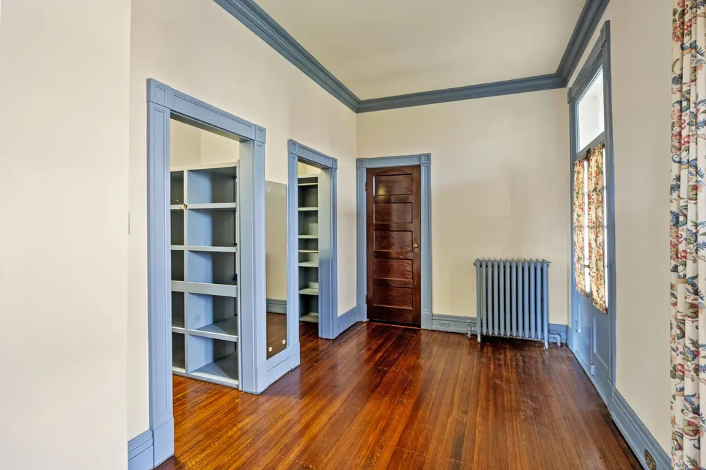 160 Elm Street Versailles KY 40383