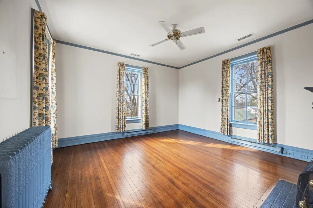 160 Elm Street Versailles KY 40383