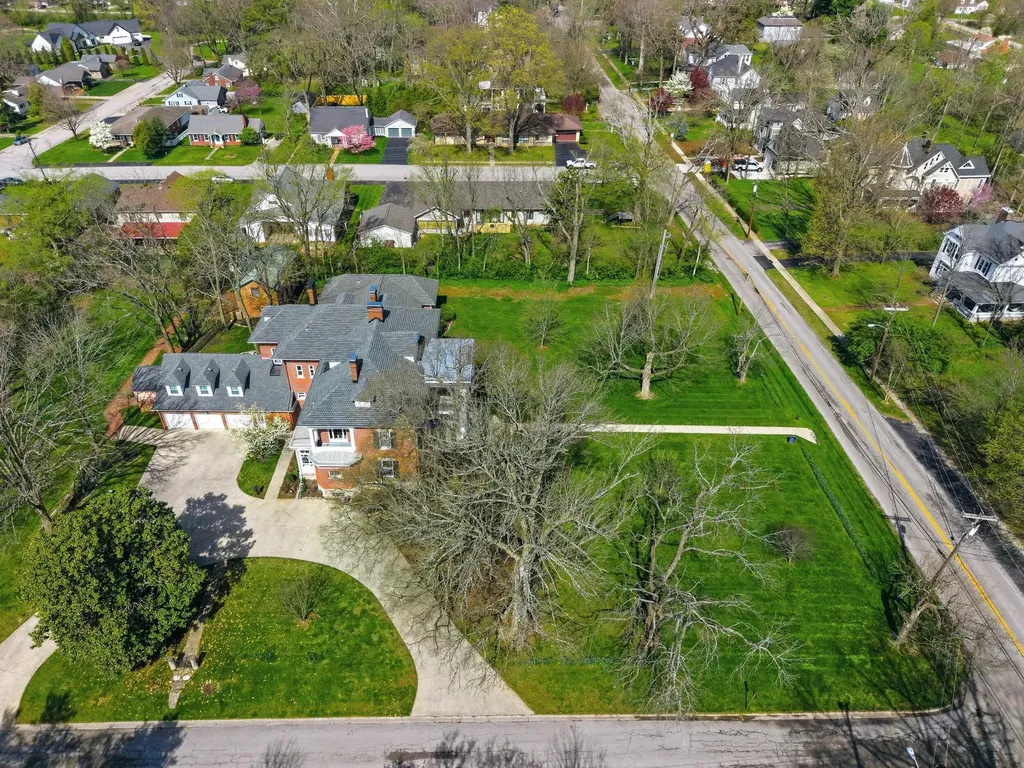 160 Elm Street Versailles KY 40383