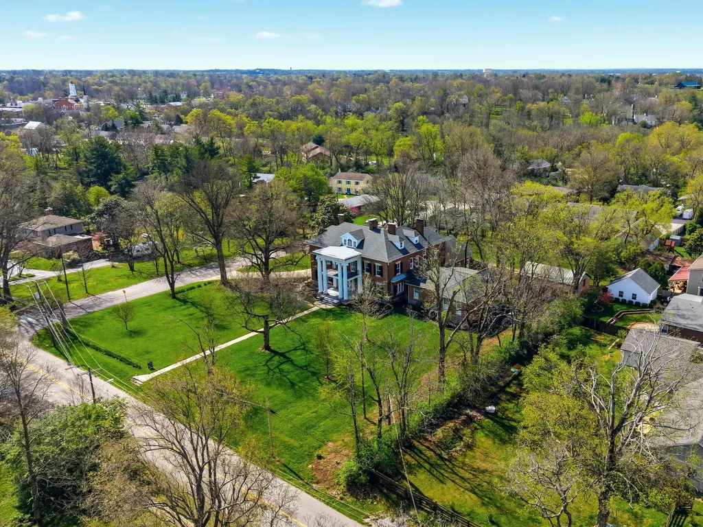 160 Elm Street Versailles KY 40383