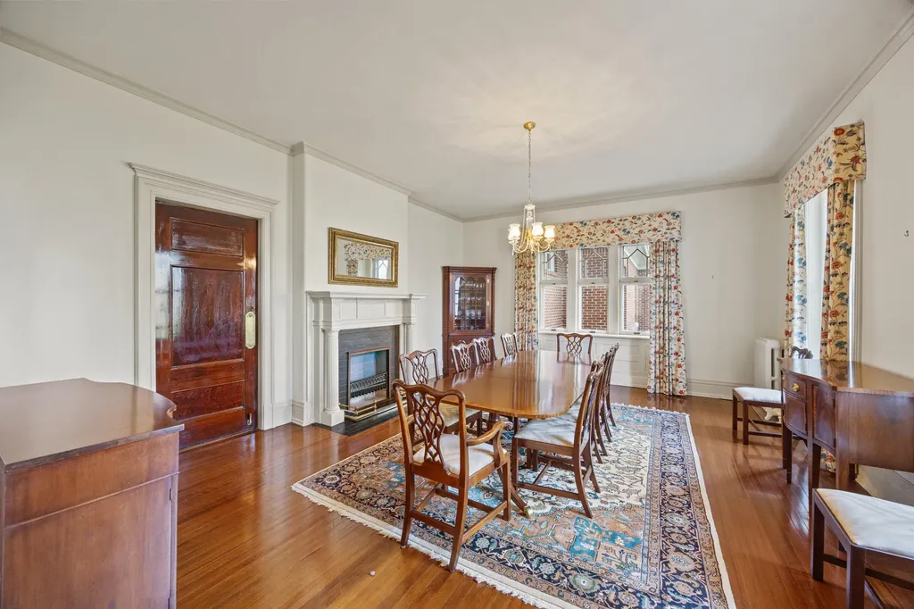 160 Elm Street Versailles KY 40383