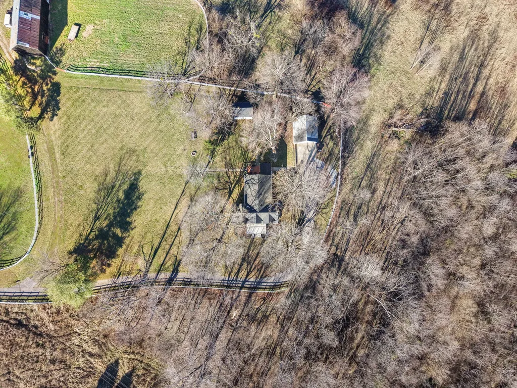 2458 High Bridge Road Lancaster KY 40444
