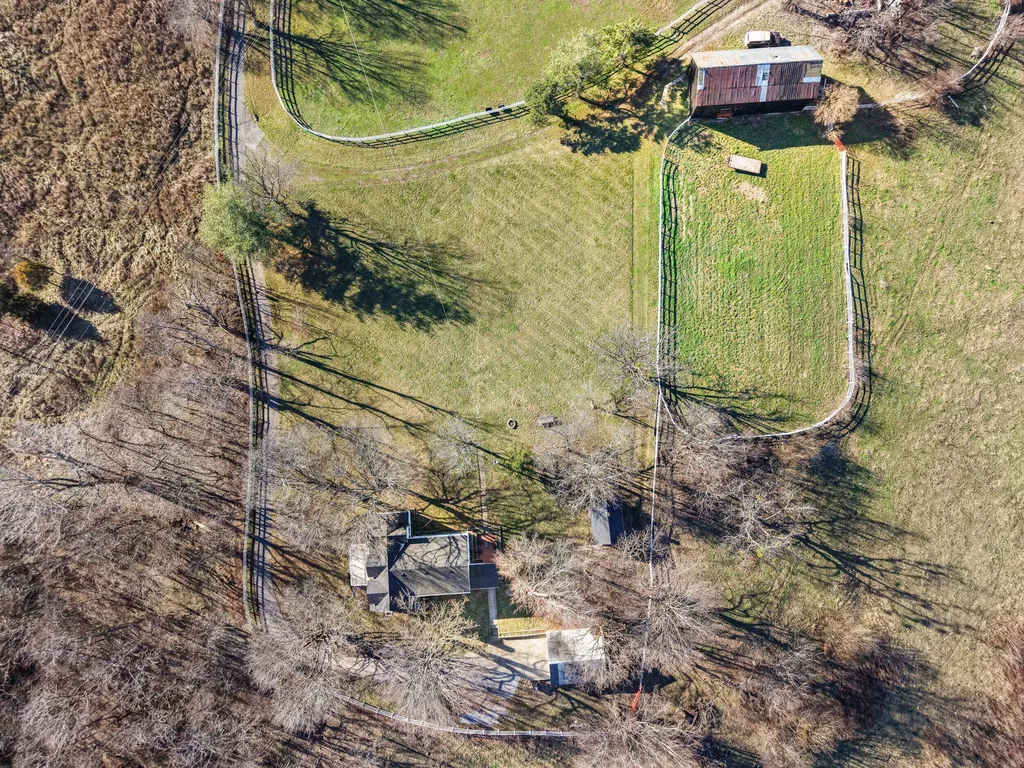 2458 High Bridge Road Lancaster KY 40444