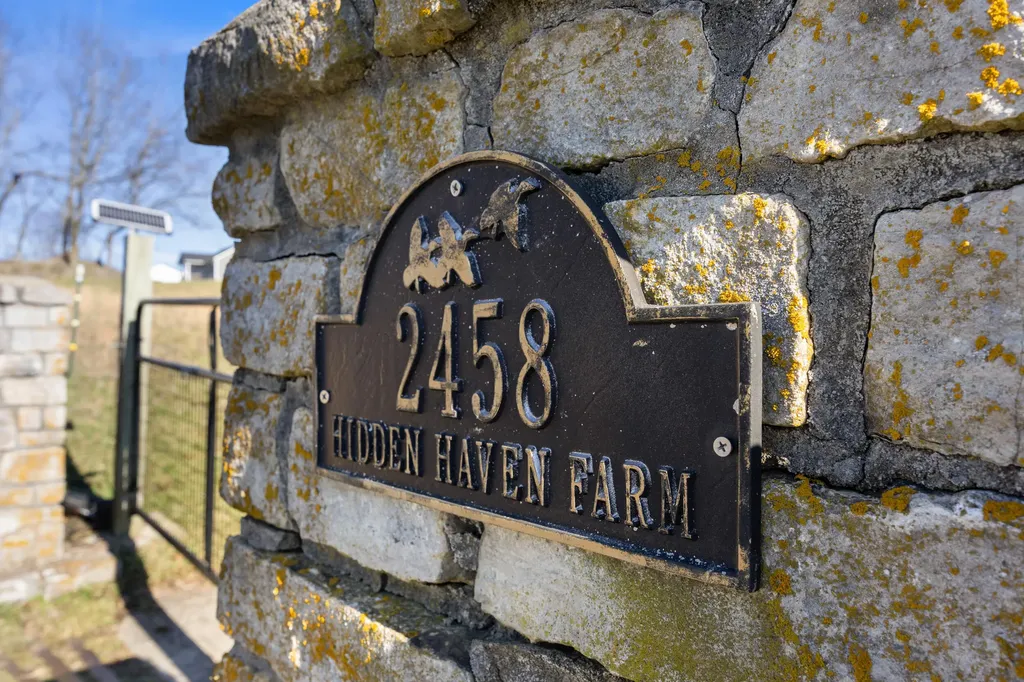 2458 High Bridge Road Lancaster KY 40444