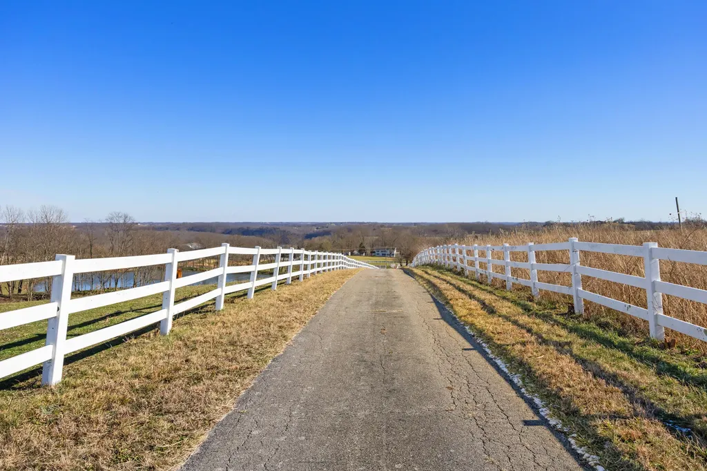 2458 High Bridge Road Lancaster KY 40444
