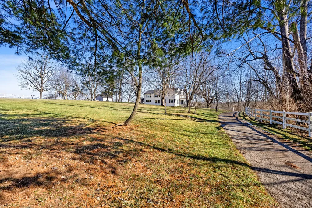 2458 High Bridge Road Lancaster KY 40444