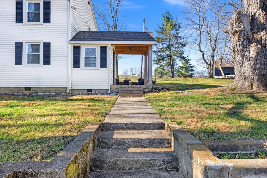 2458 High Bridge Road Lancaster KY 40444