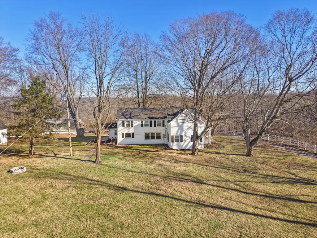 2458 High Bridge Road Lancaster KY 40444
