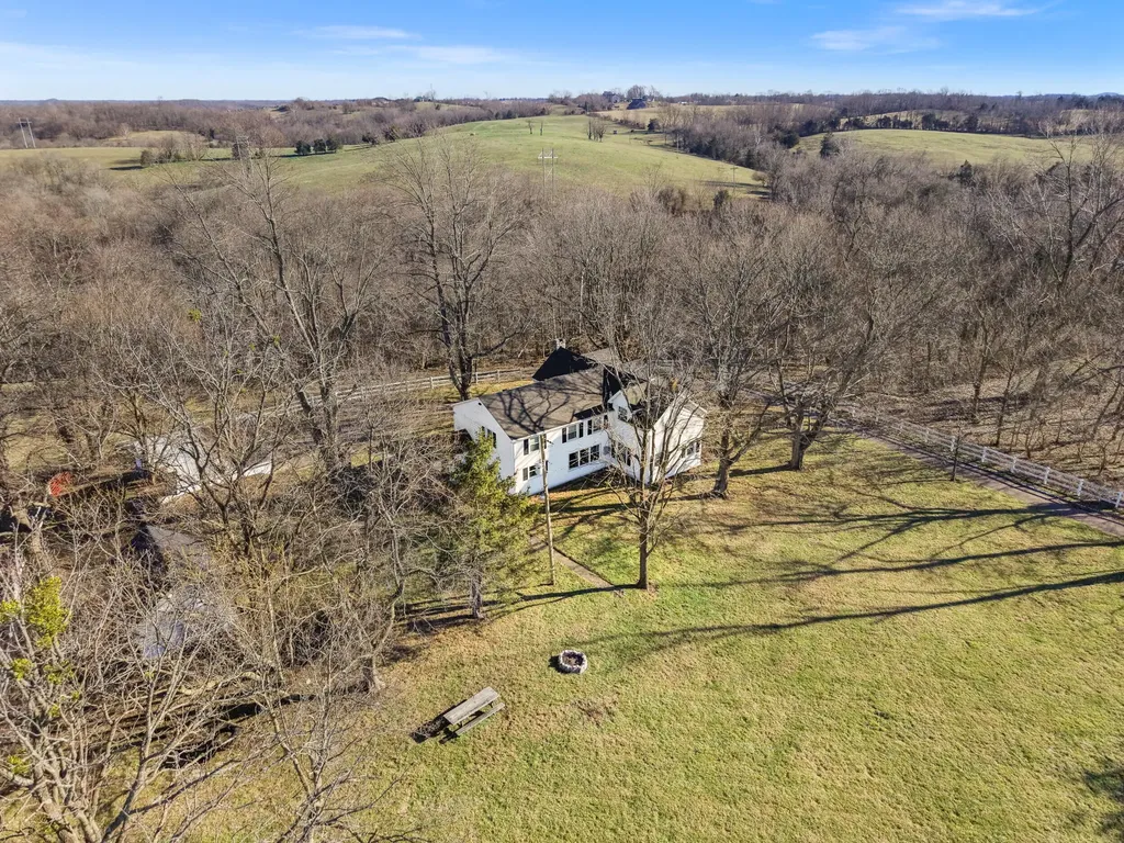 2458 High Bridge Road Lancaster KY 40444