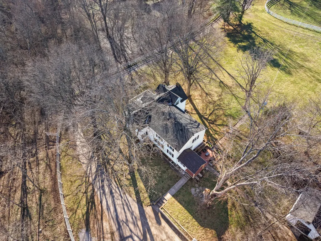 2458 High Bridge Road Lancaster KY 40444