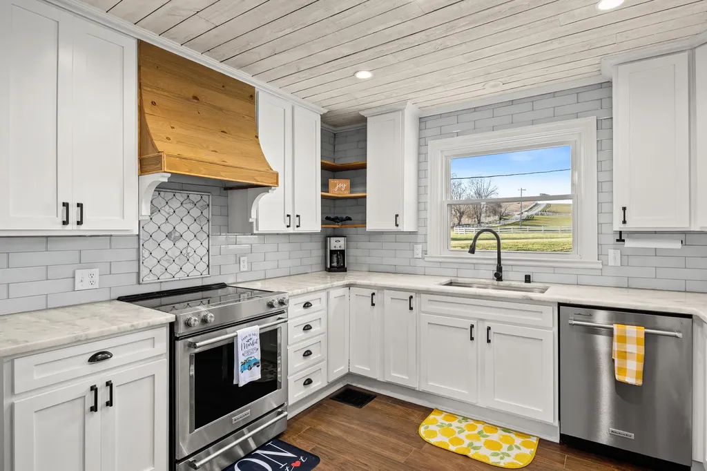 2458 High Bridge Road Lancaster KY 40444