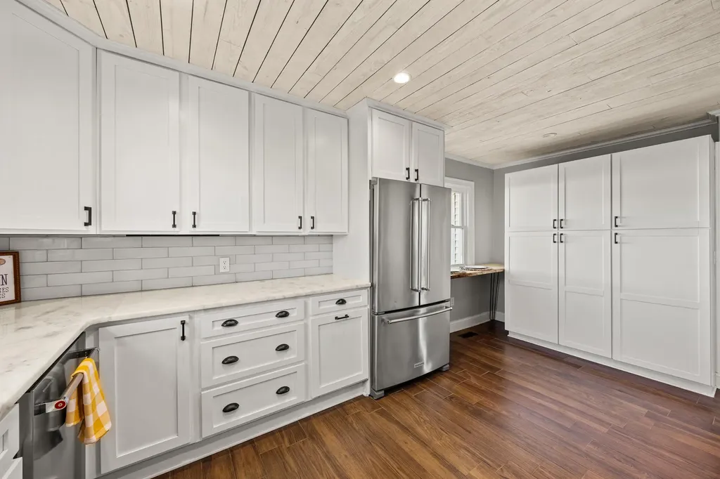 2458 High Bridge Road Lancaster KY 40444