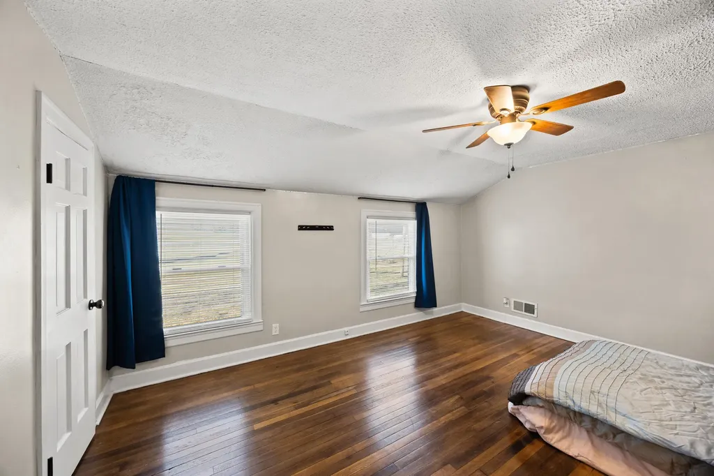 2458 High Bridge Road Lancaster KY 40444