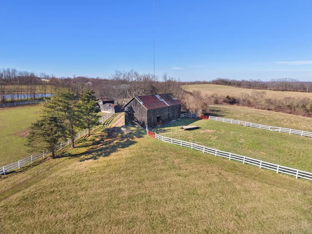2458 High Bridge Road Lancaster KY 40444